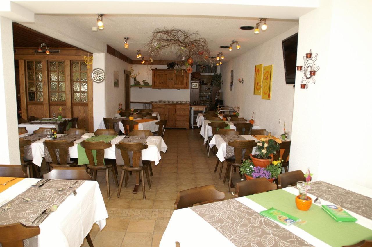 Hotel Baergsunnu Saas-Grund Buitenkant foto