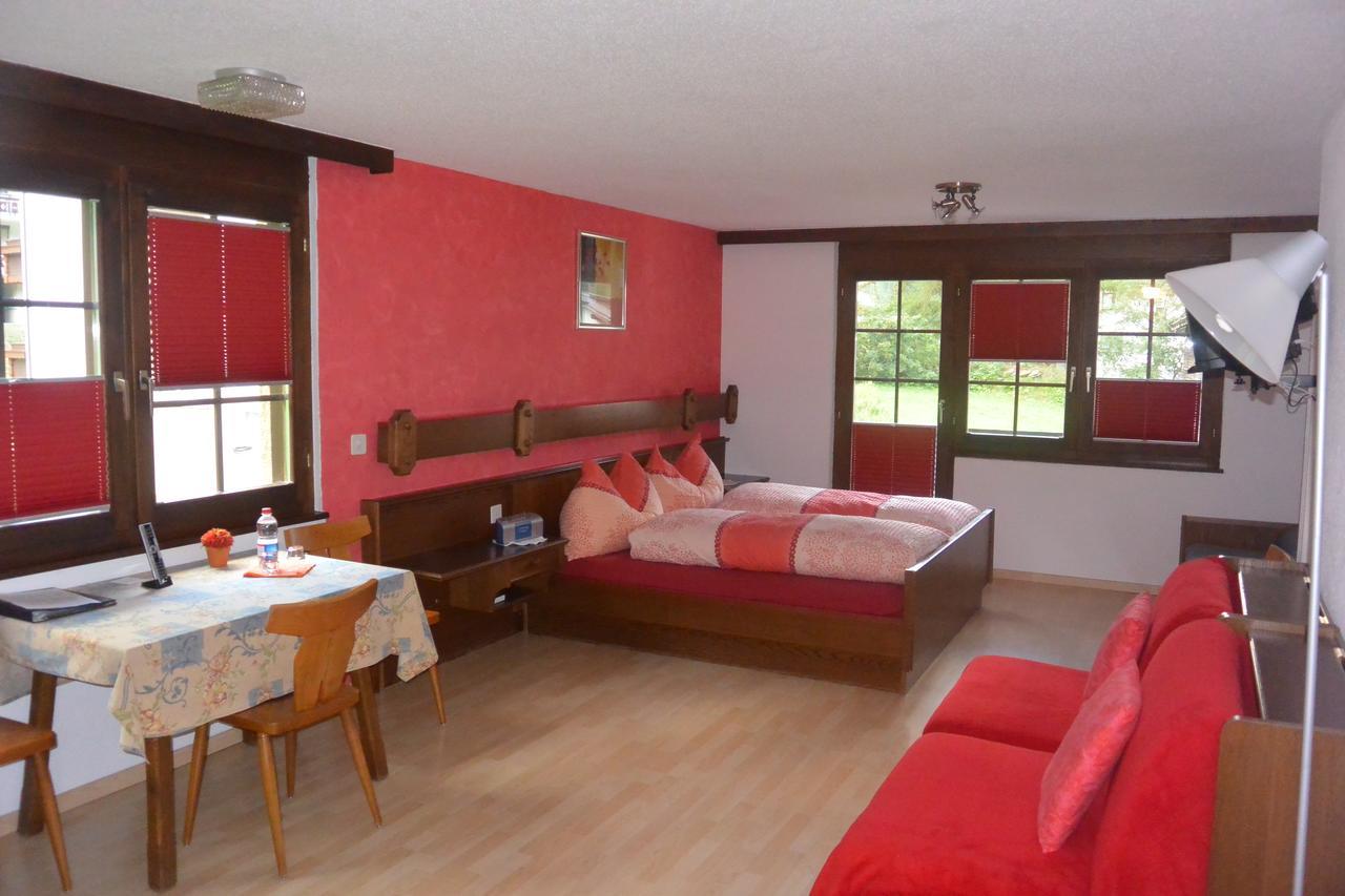 Hotel Baergsunnu Saas-Grund Buitenkant foto