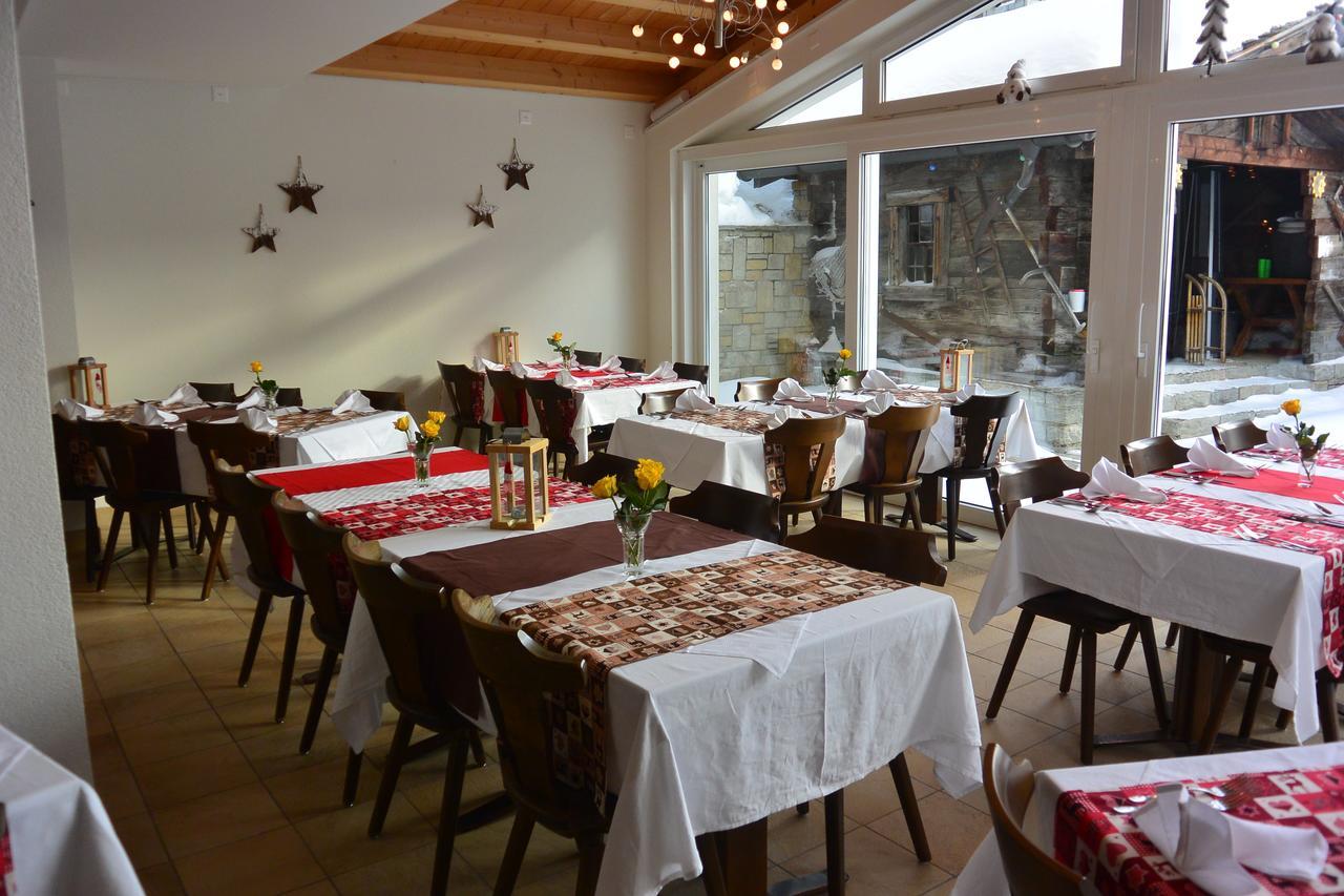 Hotel Baergsunnu Saas-Grund Buitenkant foto