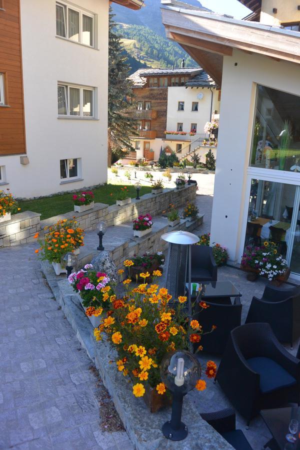 Hotel Baergsunnu Saas-Grund Buitenkant foto