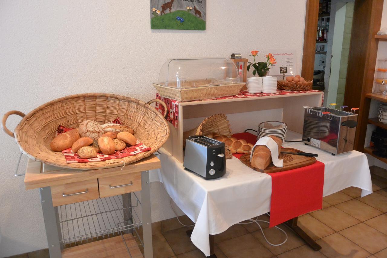 Hotel Baergsunnu Saas-Grund Buitenkant foto