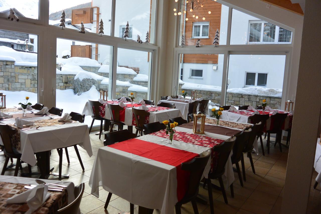 Hotel Baergsunnu Saas-Grund Buitenkant foto