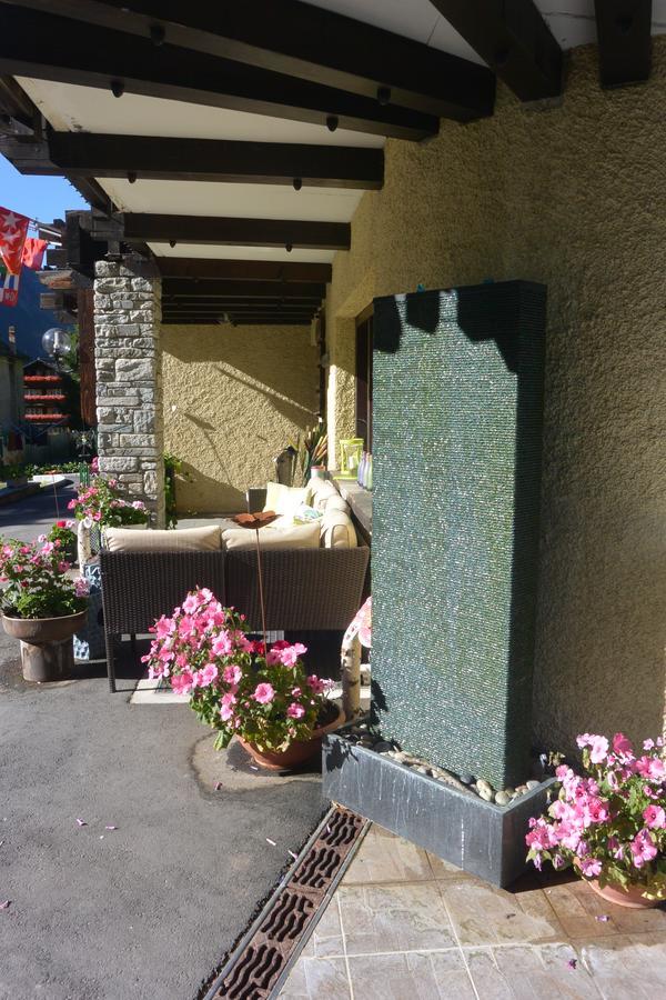 Hotel Baergsunnu Saas-Grund Buitenkant foto