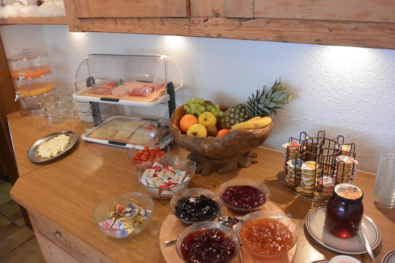 Hotel Baergsunnu Saas-Grund Buitenkant foto