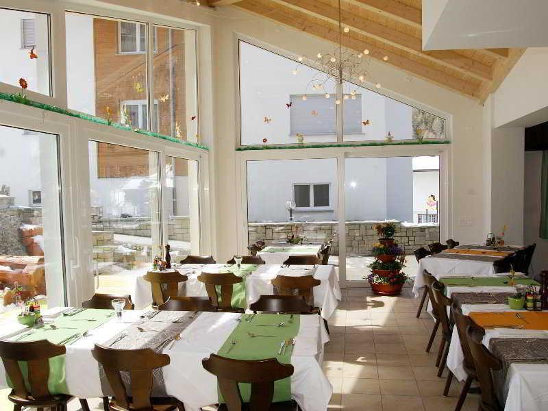 Hotel Baergsunnu Saas-Grund Buitenkant foto